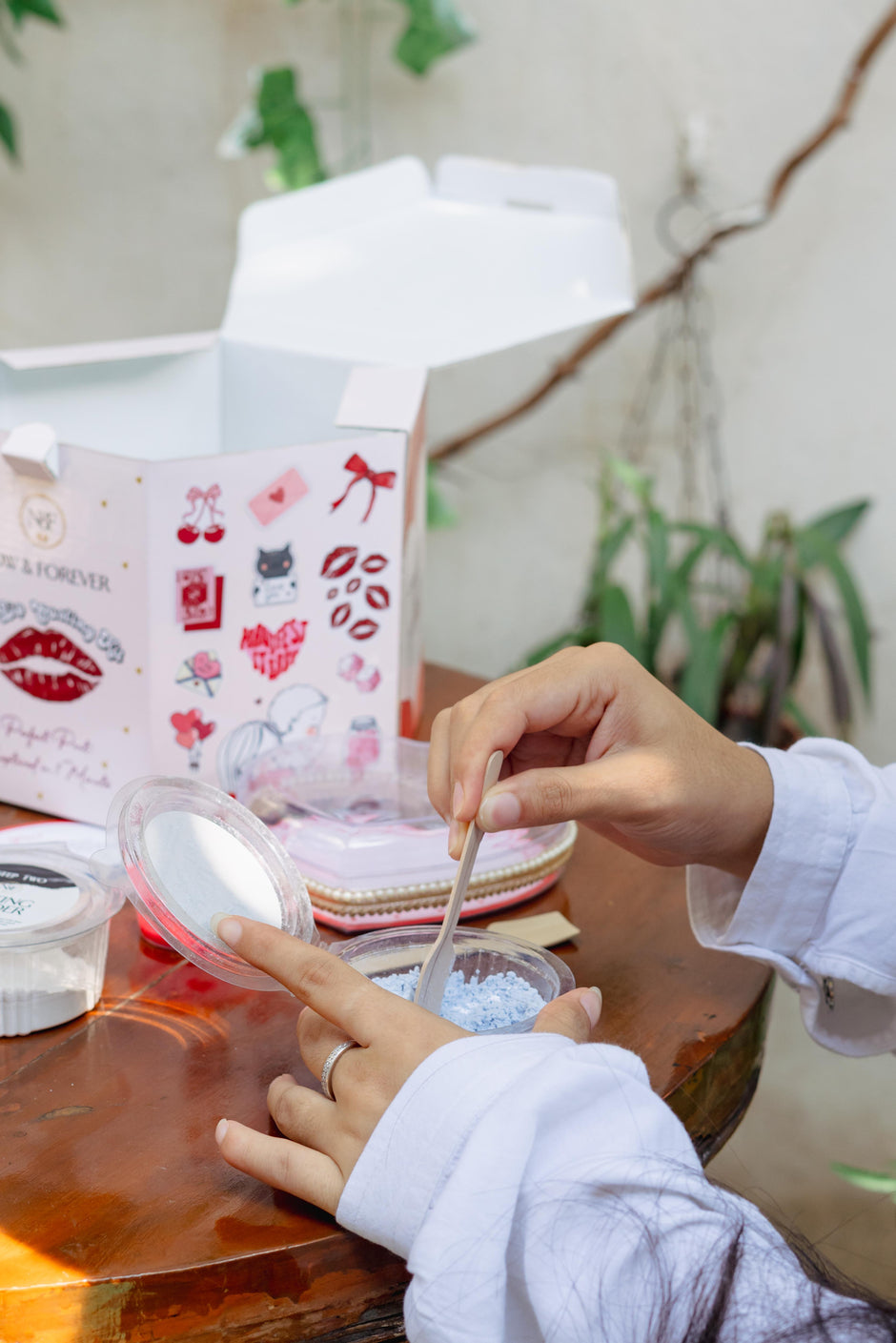 3D Lip Casting Kit - With Cute Heart Shape Display Case